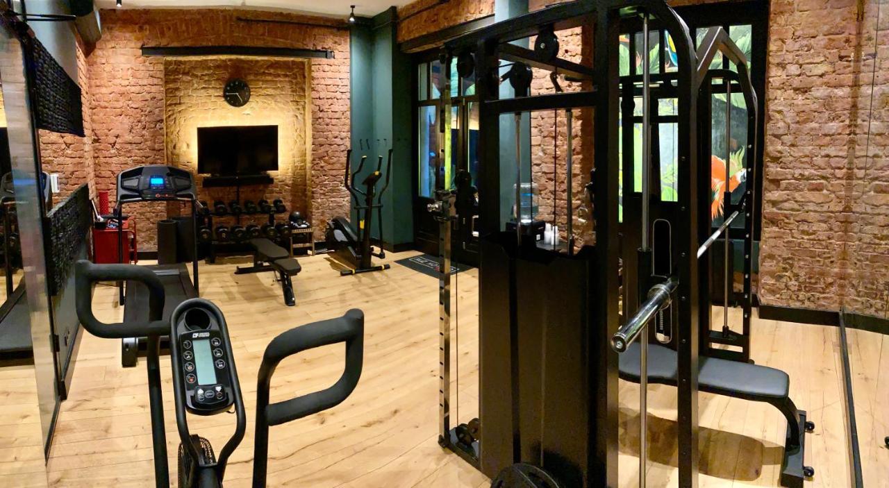 Ruz Hotels Isztambul Kültér fotó The gym at the hotel